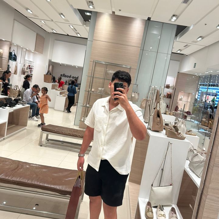 Profile Picture of Matthew Navarro (@matthewnavarro07) on Tiktok