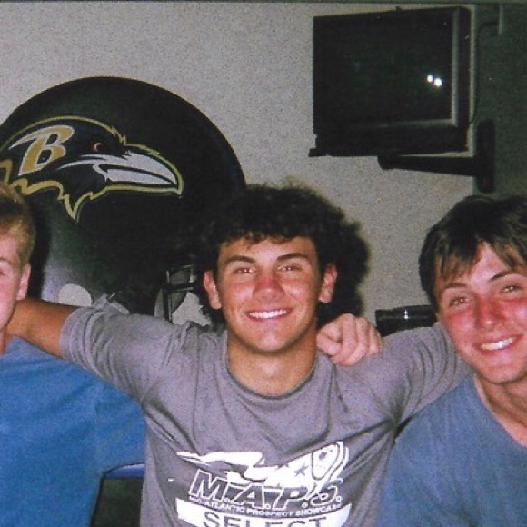 Britt Bordes - Poshmark Profile Picture of Britt Bordes (@bmbordes) on Poshmark