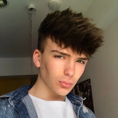 Profile Picture of Jordan Lloyd (@Jordblac) on Twitter
