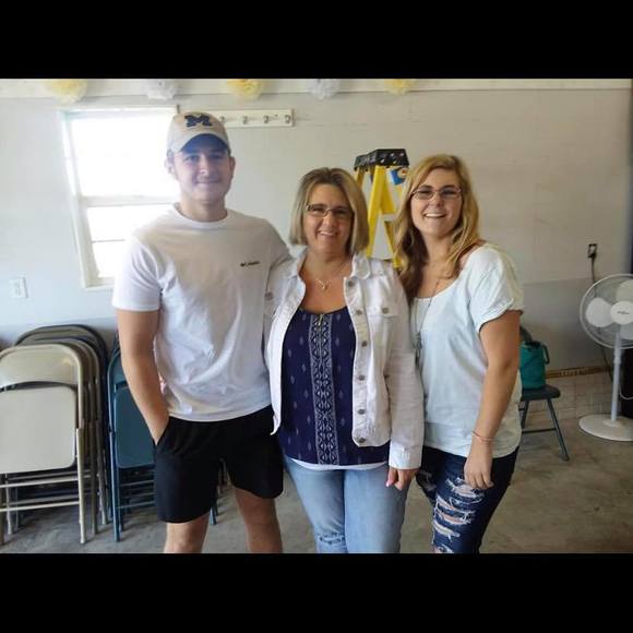 Profile Picture of Josh Meska (@jjmeska10) on Poshmark