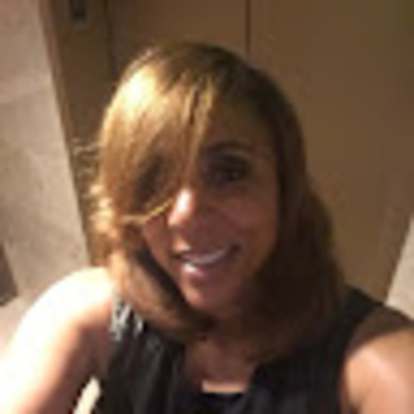 Teri Luddington - Poshmark Profile Picture of Teri Luddington (@tluddington) on Poshmark