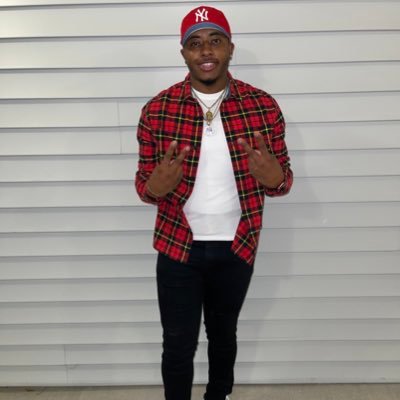 Profile Picture of C. Sims (@imso_sims22) on Twitter