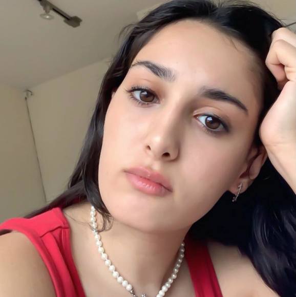 Maya Dunayer - Poshmark Profile Picture of Maya Dunayer (@mayadunayer) on Poshmark