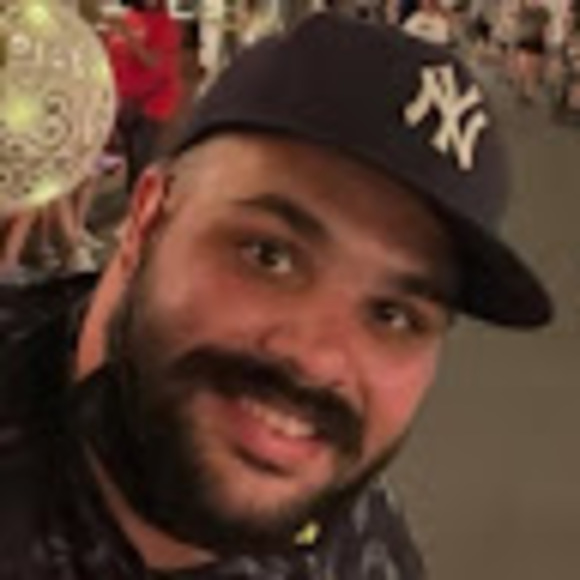 Profile Picture of John Felice (@johnfelice702) on Poshmark