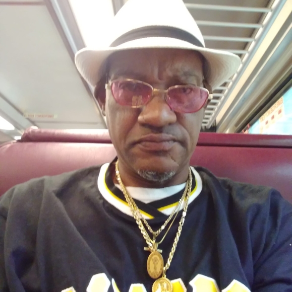 Profile Picture of Jerald Price (@jeraldprice11) on Poshmark