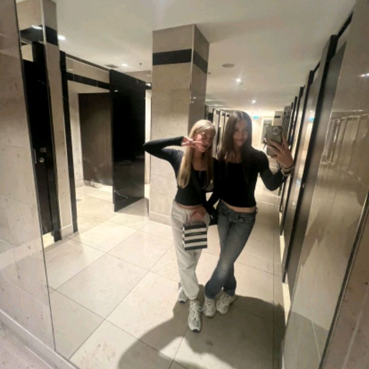 Profile Picture of krystal (@krystalextraaclose) on Tiktok