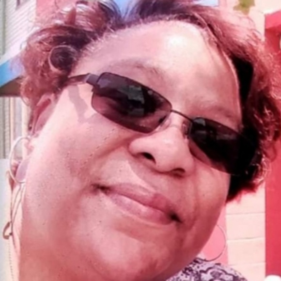 Renea Wright - Poshmark Profile Picture of Renea Wright (@bbwdivastylish) on Poshmark