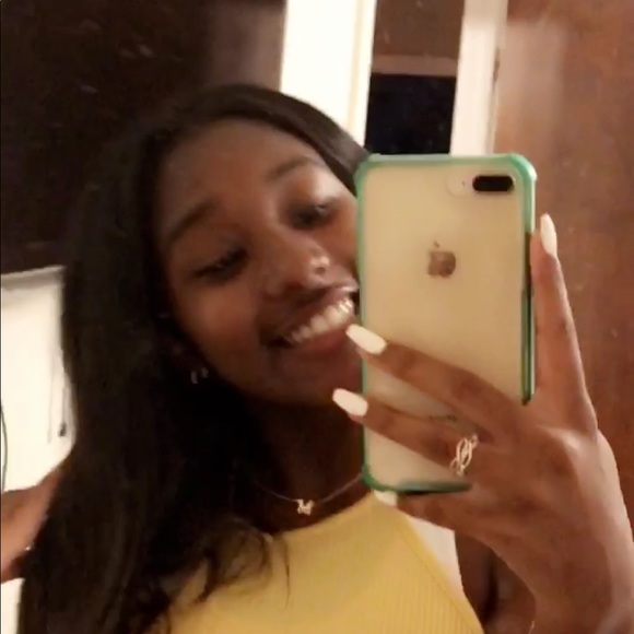 Profile Picture of Mikayla Mack (@mikayla439) on Poshmark