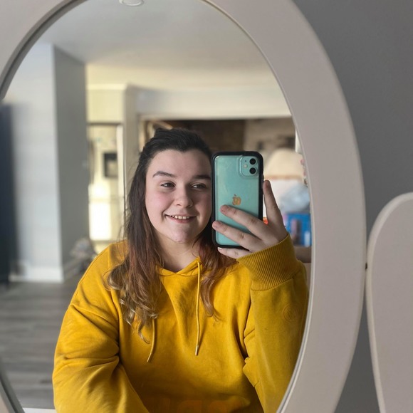 Profile Picture of Mckenna Traharne (@kenna140) on Poshmark