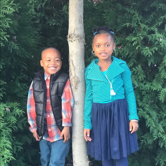 Profile Picture of Kim Dugger (@anita4now) on Poshmark