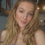 Profile Picture of hal (@hallierosenbury) on Instagram