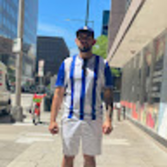 Profile Picture of Edward Alvarez (@edwardalvare990) on Poshmark
