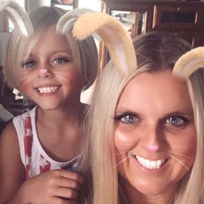 Profile Picture of Shelly Hay (@ShellyHay3) on Twitter