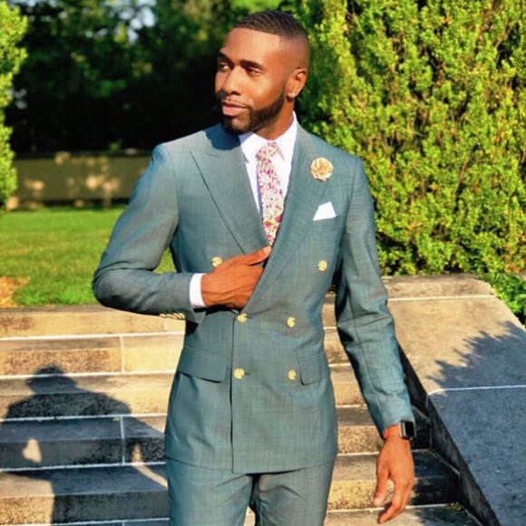 Profile Picture of Mike Little (@mlittlec08) on Poshmark