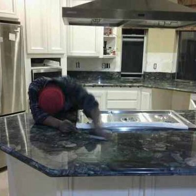 Profile Picture of Lorenzo Naranjo (@reynabaez89) on Twitter