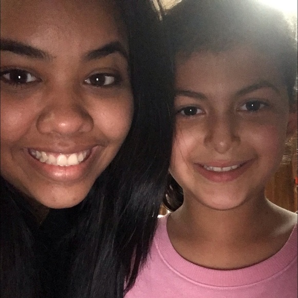 Profile Picture of Xama Espinosa (@xamaespinosa) on Poshmark