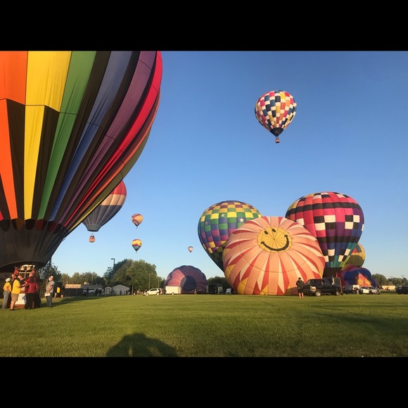 Profile Picture of Leeann Iiams (@leeanniiams) on Poshmark