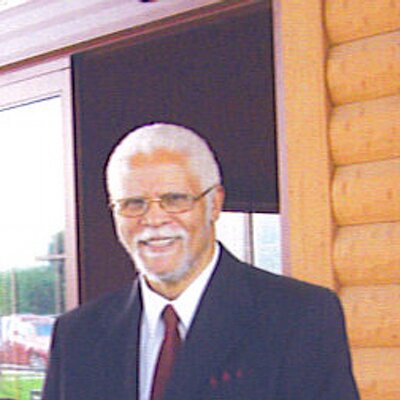 Profile Picture of Burnett Clark (@@bcsac11) on Twitter