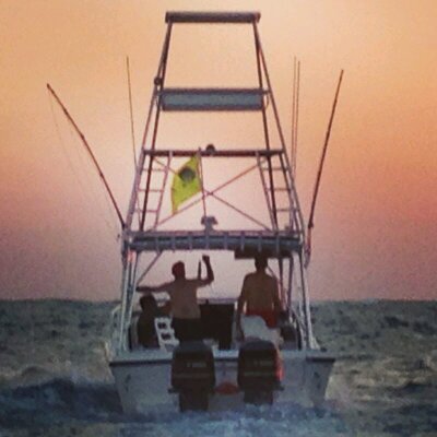 Profile Picture of Cristales R (@CristalesRobert) on Twitter