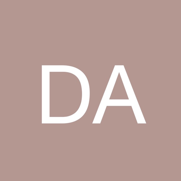 Profile Picture of Danica Abergos (@danicaabergos) on Poshmark