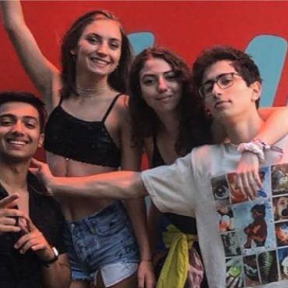 Nicky Frankel - Poshmark Profile Picture of Nicky Frankel (@nickyfrankel) on Poshmark