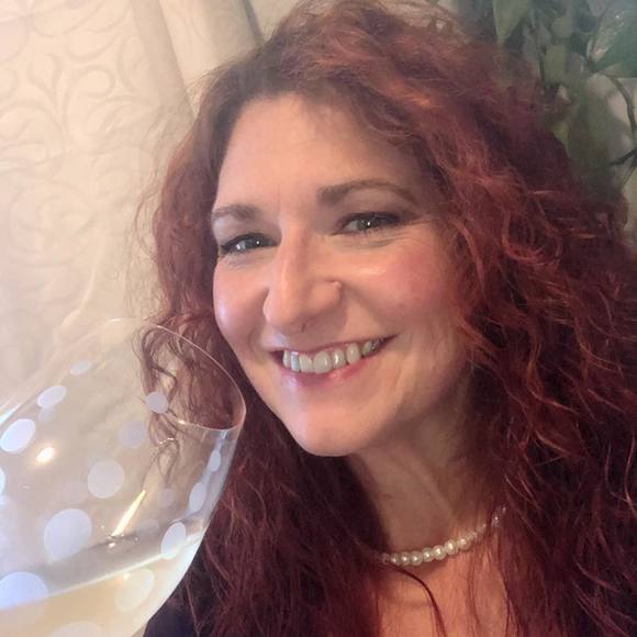 Profile Picture of Jacqueline Cales (@jacquelinecales) on Poshmark