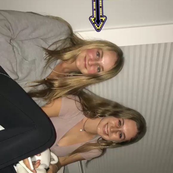 Profile Picture of Sofia Fighera (@sofiafighera) on Poshmark