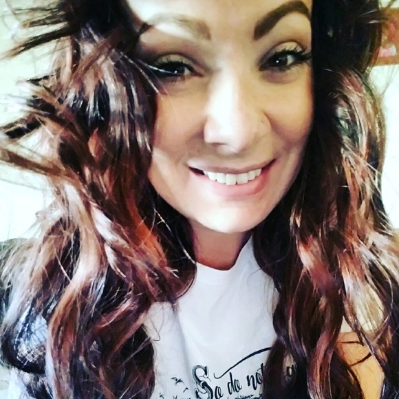 Profile Picture of Jackie Gianopoulos (@jaydagg015) on Poshmark