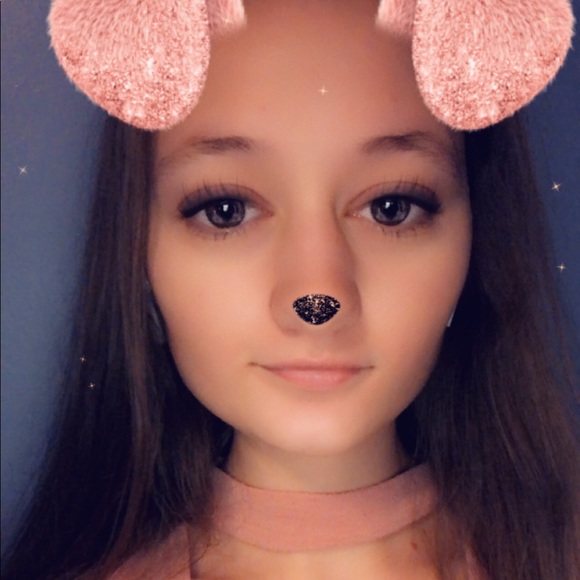 Profile Picture of Bree Rogers (@bree_rogers) on Poshmark