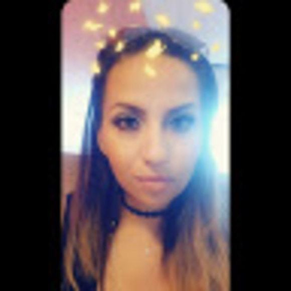 Profile Picture of Lisbeth Gonzalez (@glisbeth847) on Poshmark