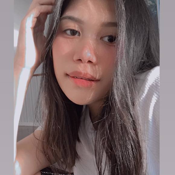 Profile Picture of Athena Lim (@meisathena) on Poshmark