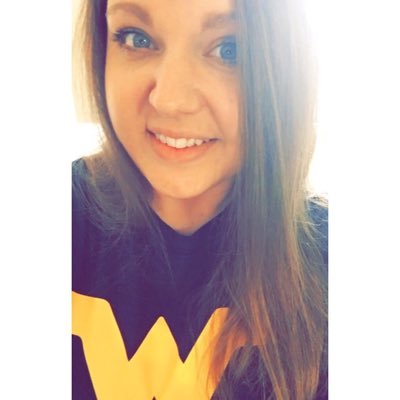 Profile Picture of Kayla Elliott (@KaylaLynn2411) on Twitter