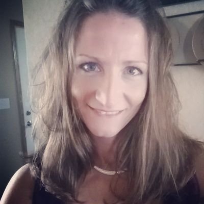 Profile Picture of Jenny Clayton (@jennclayton76) on Twitter