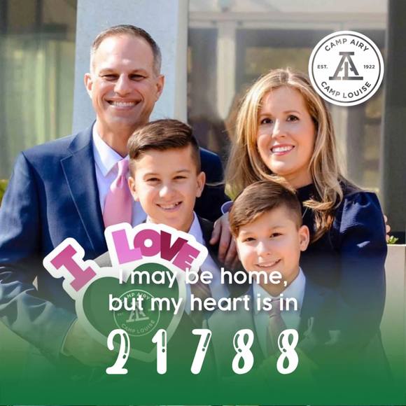 Profile Picture of Debbie Scherr (@dscherr1) on Poshmark