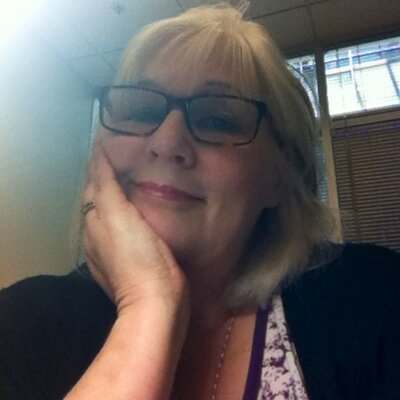 Profile Picture of Lynne Dover Fischer (@Cinalyn) on Twitter