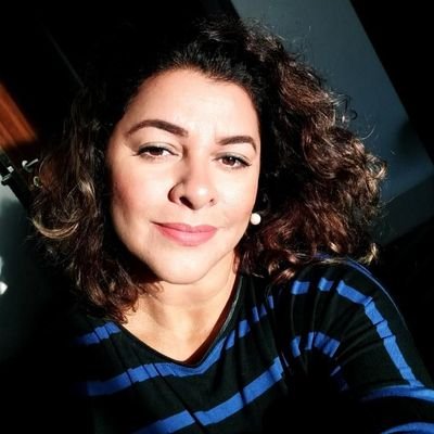 Profile Picture of Andréa Leal Martins (@andrealeal29) on Twitter