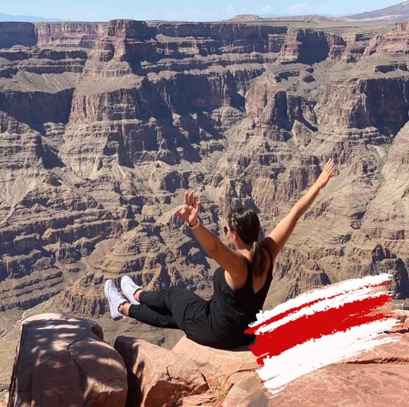 Profile Picture of Katerina Filanovich (@katrin21082) on Poshmark