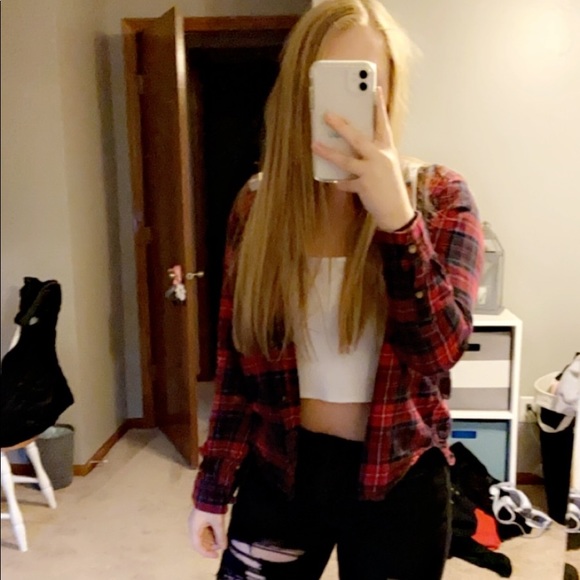 Profile Picture of Mckenna Finneman (@mckennafinneman) on Poshmark