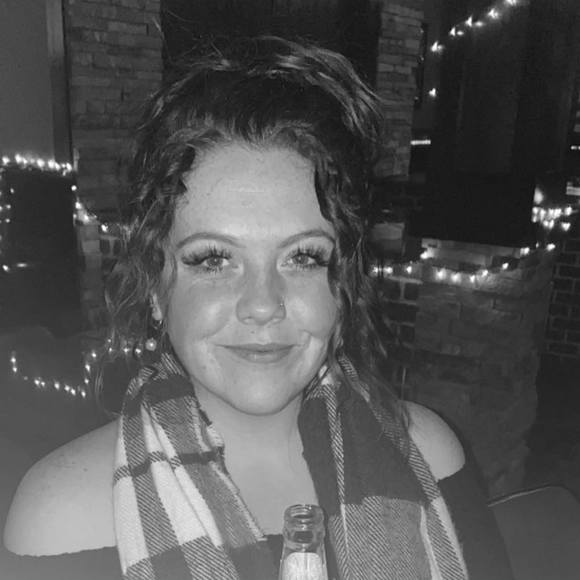 Profile Picture of Kassidy raine Inghram (@kassidyyrainee) on Poshmark