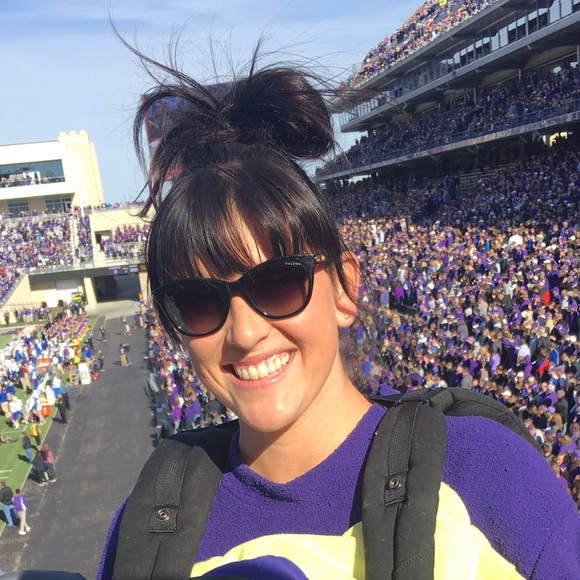 Profile Picture of Ashley Connizzo (@conn0884) on Poshmark