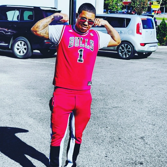 Profile Picture of Claude Jones (@jonesclaude049) on Poshmark