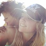 Profile Picture of Claire MacAulay ✌🏽💜☀️🌈👩‍❤️‍💋‍👩 (@clairefunshinebear) on Instagram