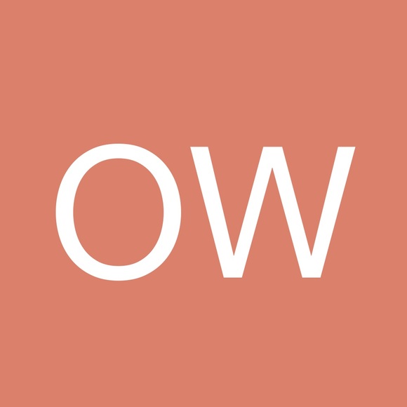 Profile Picture of Olivia Wislocki (@oliviawis345) on Poshmark