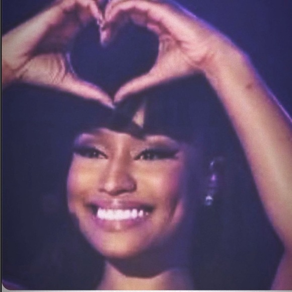 Profile Picture of Kee Wee (@keewee751) on Poshmark