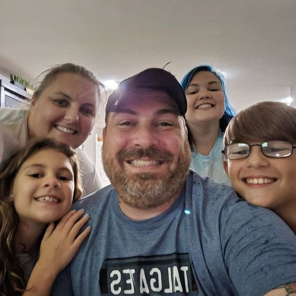 Profile Picture of Adam Maillho (@amaillho864) on Poshmark