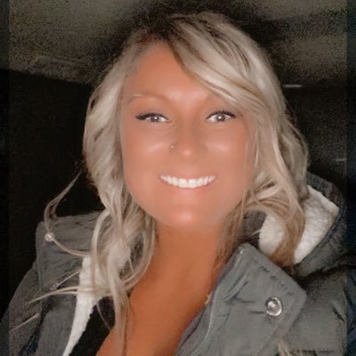 Profile Picture of Amanda Barker (@Barker40361) on Twitter