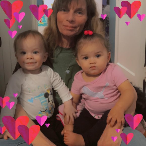 Christine Kelsey - Poshmark Profile Picture of Christine Kelsey (@lesliekelsey) on Poshmark