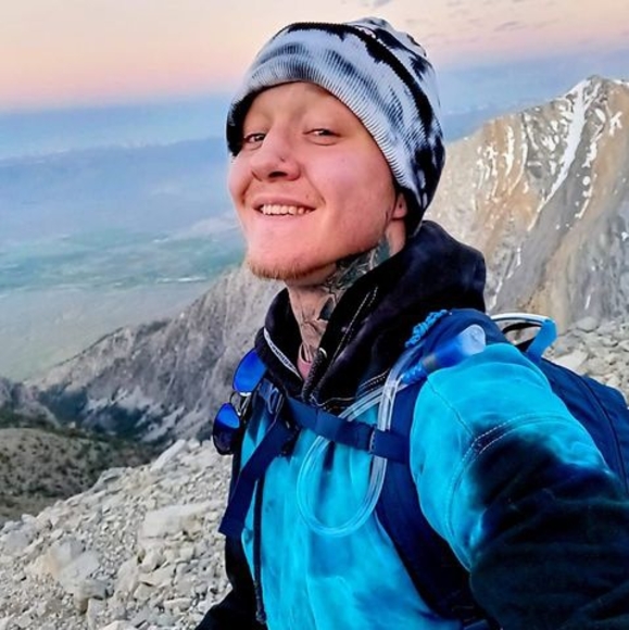 Profile Picture of Brãdên Kãlêr (@bradenkaler) on Poshmark