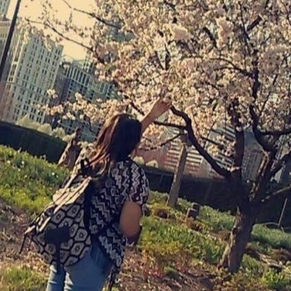 Profile Picture of Daniela Capetillo (@dani_capetillo) on Poshmark