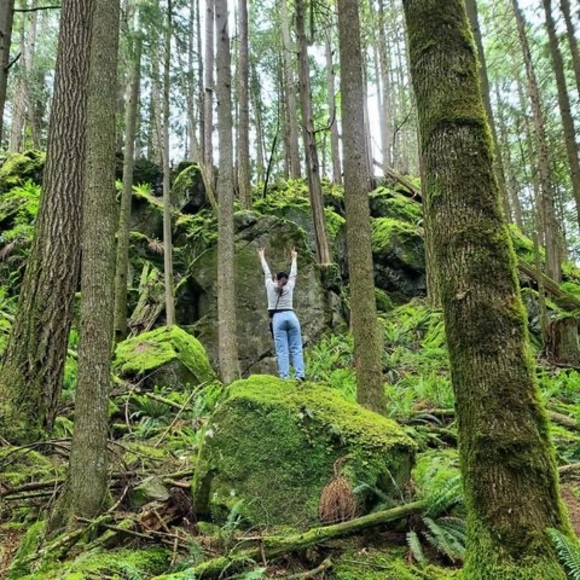 Profile Picture of Chesca Reisse (@frannygr94) on Poshmark